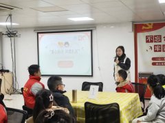 更凝聚了团队向心力