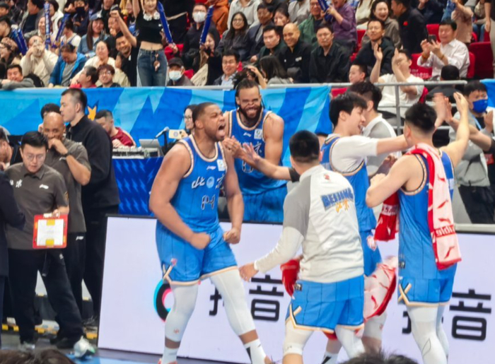 CBA常规赛卡位战：浙江男篮爆冷击败辽宁 北京男