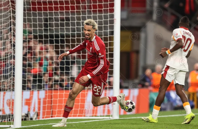 曼联防线升级目标锁定图卢兹中卫克雷斯韦尔