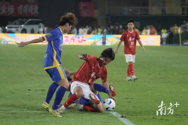 广州队粤超揭幕战2-0力克江门队