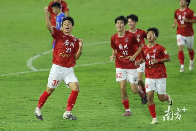广州队粤超揭幕战2-0力克江门队